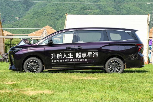 鸿岳资本配资 成为20万以内新能源MPV销冠，为何这款车做到了？